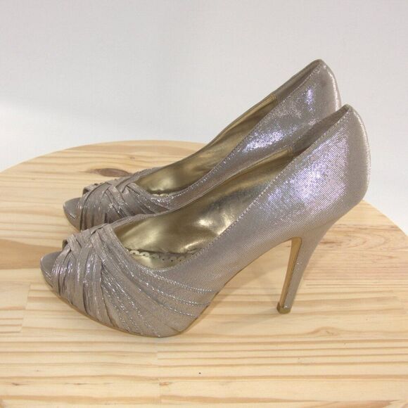 Elegant Peep-Toe Heels in Shimmering Champagne - Picture 3 of 6
